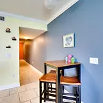 Pcb Condo With Resort Amenities And Ocean Views
