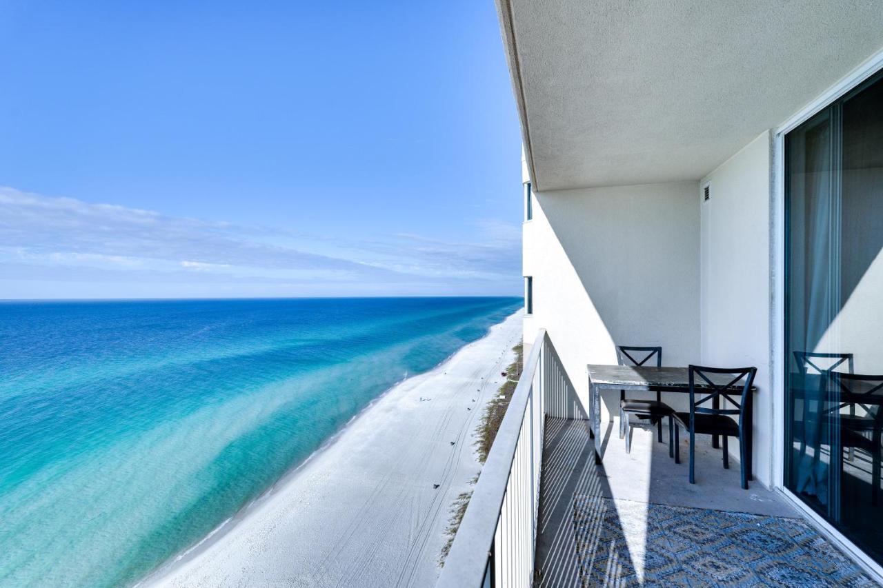 Pcb With Amenities And Ocean Views Apartment